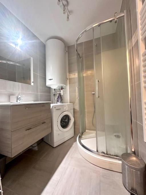 Appartement F3, 2 Chambres イヴリー＝シュル＝セーヌ エクステリア 写真