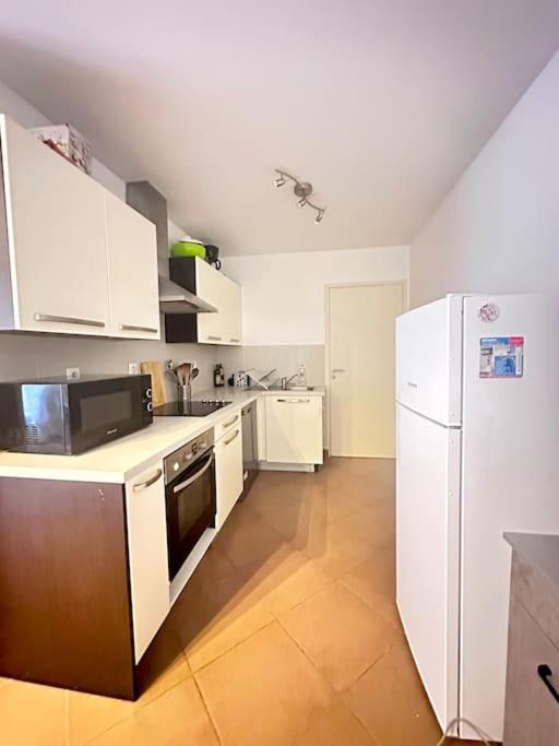 Appartement F3, 2 Chambres イヴリー＝シュル＝セーヌ エクステリア 写真