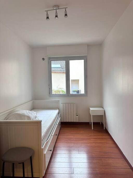 Appartement F3, 2 Chambres イヴリー＝シュル＝セーヌ エクステリア 写真